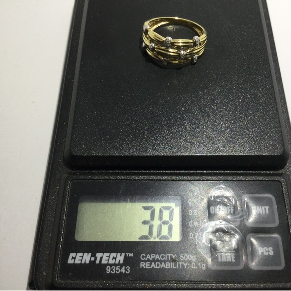 18K Gold Diamond Accent Ring - Picture 12 of 12